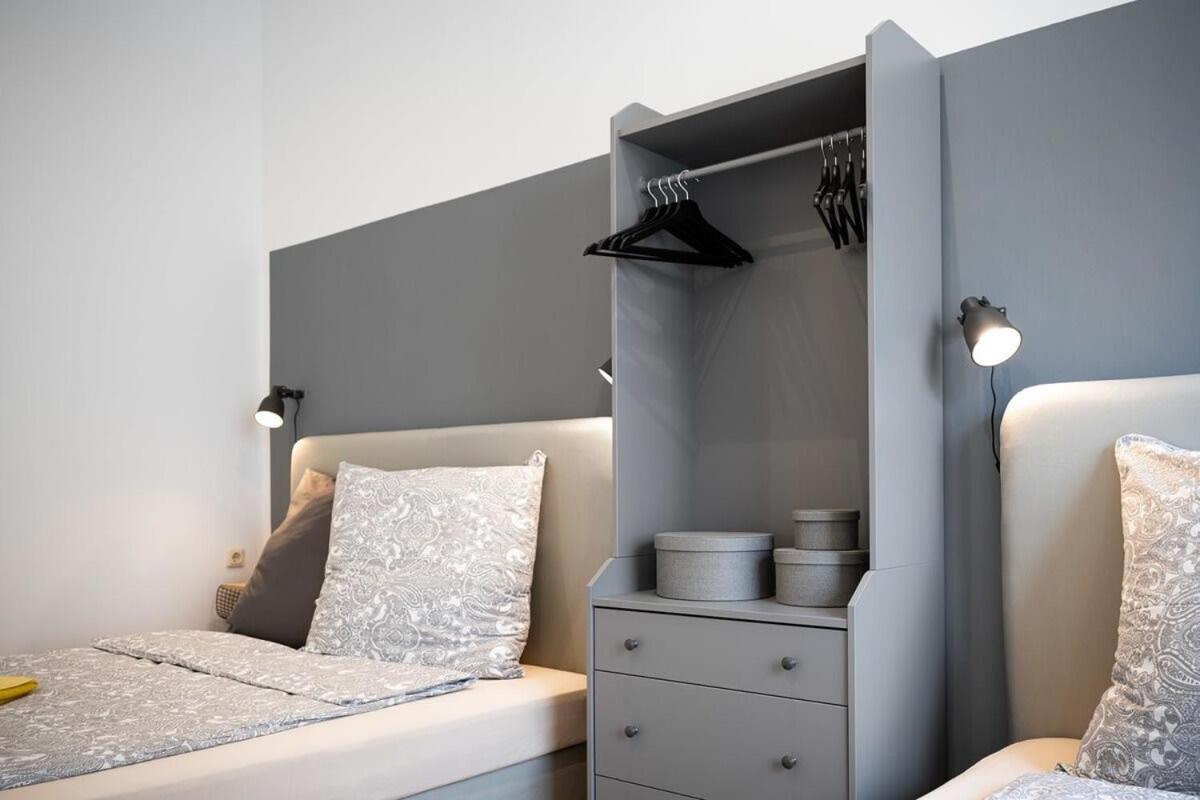 Big Central Apartment Near Rotkreuzplatz With 3 Bedroom For 12 Pax München Exterior foto